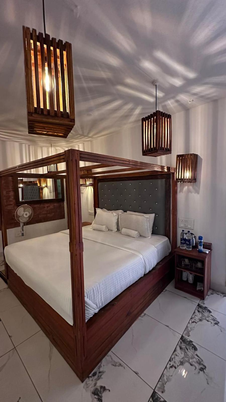 Nidra By Sarwaa Bed and Breakfast Varkala Exteriör bild
